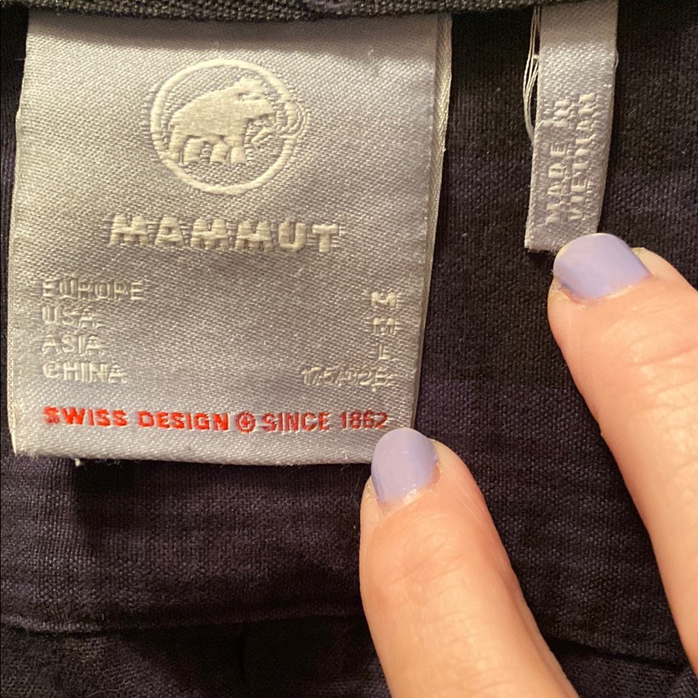 Mammut Black Lightweight Shirt Jacket. - Picture 4 of 8